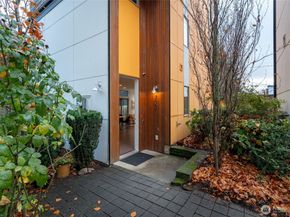 730 25th Avenue S, Seattle WA 98144
