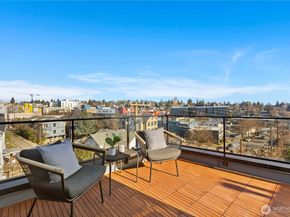 953 N 35th Street, Seattle WA 98103