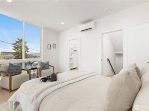 953 N 35th Street, Seattle WA 98103