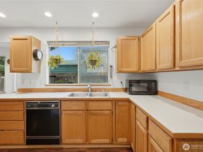 2002 127th Drive NE, Lake Stevens WA 98258