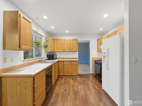 2002 127th Drive NE, Lake Stevens WA 98258