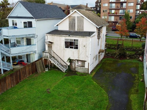 2620 Rucker Avenue, Everett WA 98201