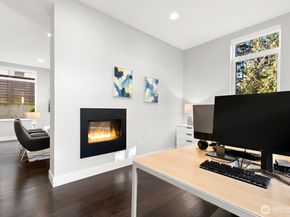 21955 SE 30th Place, Sammamish WA 98075