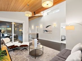 21955 SE 30th Place, Sammamish WA 98075