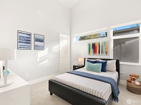 21955 SE 30th Place, Sammamish WA 98075