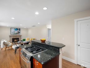 706 Bremerton Place NE, Renton WA 98059