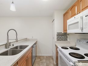 19230 Forest Park Drive NE C110, Seattle WA 98155