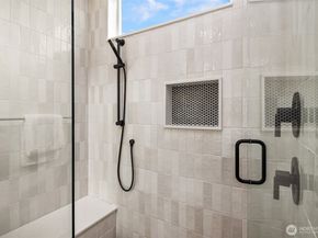 4421 2nd Avenue NE, Seattle WA 98105