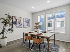 7629 NE 122nd Court 7, Kirkland WA 98034