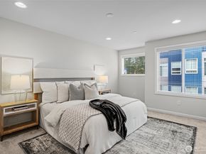 7629 NE 122nd Court 7, Kirkland WA 98034