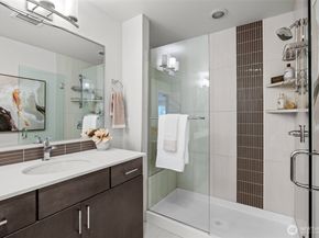 7629 NE 122nd Court 7, Kirkland WA 98034