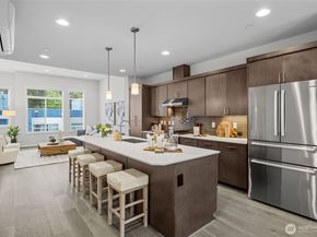 7629 NE 122nd Court 7, Kirkland WA 98034