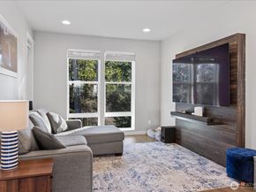 13717 Admiralty Way G4, Lynnwood WA 98087