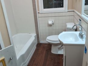 6925 52nd Avenue S, Seattle WA 98118