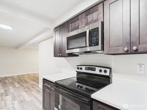 29645 18th Avenue S A301, Federal Way WA 98003