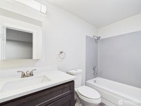 29645 18th Avenue S A301, Federal Way WA 98003