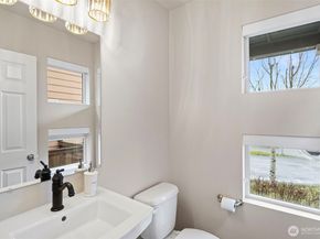 17913 38th Drive 20, Bothell WA 98012