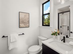 13988 SE 5th Street, Bellevue WA 98005