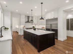 13988 SE 5th Street, Bellevue WA 98005