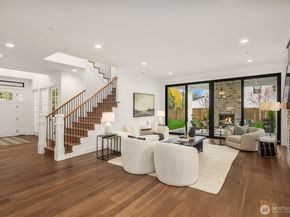 13988 SE 5th Street, Bellevue WA 98005