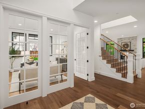 13988 SE 5th Street, Bellevue WA 98005