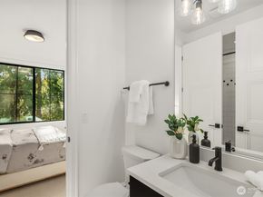 13988 SE 5th Street, Bellevue WA 98005