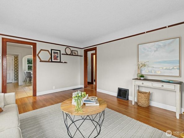 1211 N 3rd Street, Renton WA 98057