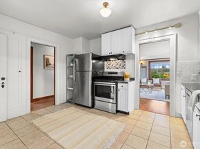 1211 N 3rd Street, Renton WA 98057