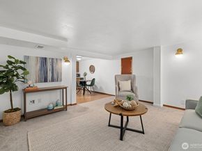 1211 N 3rd Street, Renton WA 98057