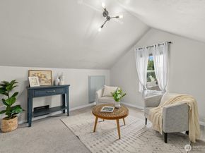 1211 N 3rd Street, Renton WA 98057