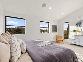 5246 23rd Avenue SW, Seattle WA 98106