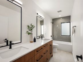 5246 23rd Avenue SW, Seattle WA 98106