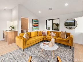 5246 23rd Avenue SW, Seattle WA 98106