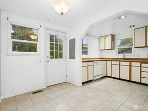 3125 SE 6th, Renton WA 98058