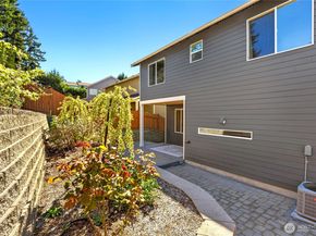 2114 NW Rustling Fir Lane, Silverdale WA 98383