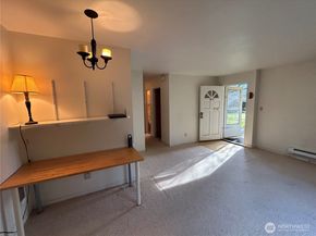 4717 Terrace Drive NE 4717, Seattle WA 98105