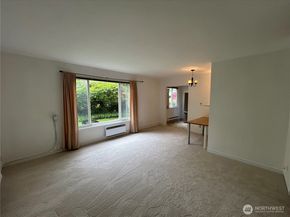 4717 Terrace Drive NE 4717, Seattle WA 98105