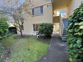 4717 Terrace Drive NE 4717, Seattle WA 98105