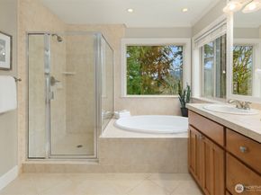 436 Wilderness Peak Drive NW, Issaquah WA 98027