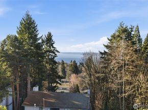 28610 16th Avenue S 303, Federal Way WA 98003