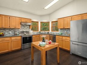 12908 SW 244th Place, Vashon WA 98070