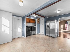 1022 Sheridan Road, Bremerton WA 98310