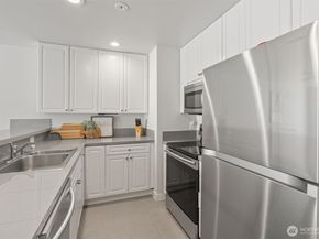 321 10th Avenue S 705, Seattle WA 98104