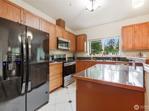 15000 Juanita Drive NE 405, Kenmore WA 98028