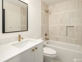 3616 Francis Avenue N, Seattle WA 98103