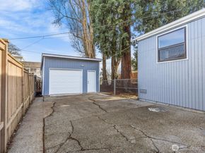 13332 34th Avenue S, Tukwila WA 98168