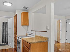 13332 34th Avenue S, Tukwila WA 98168