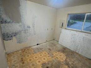 8915 10th Avenue S, Seattle WA 98108