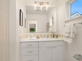 1929 42nd Avenue E B, Seattle WA 98112