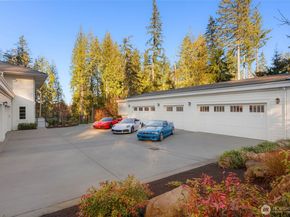 27216 SE Grand Ridge Drive, Issaquah WA 98029